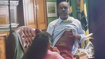 Mayor Royce getting his dick sucked (The wire)