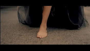 Selena Gomez s Feet [www.keepvid.com]